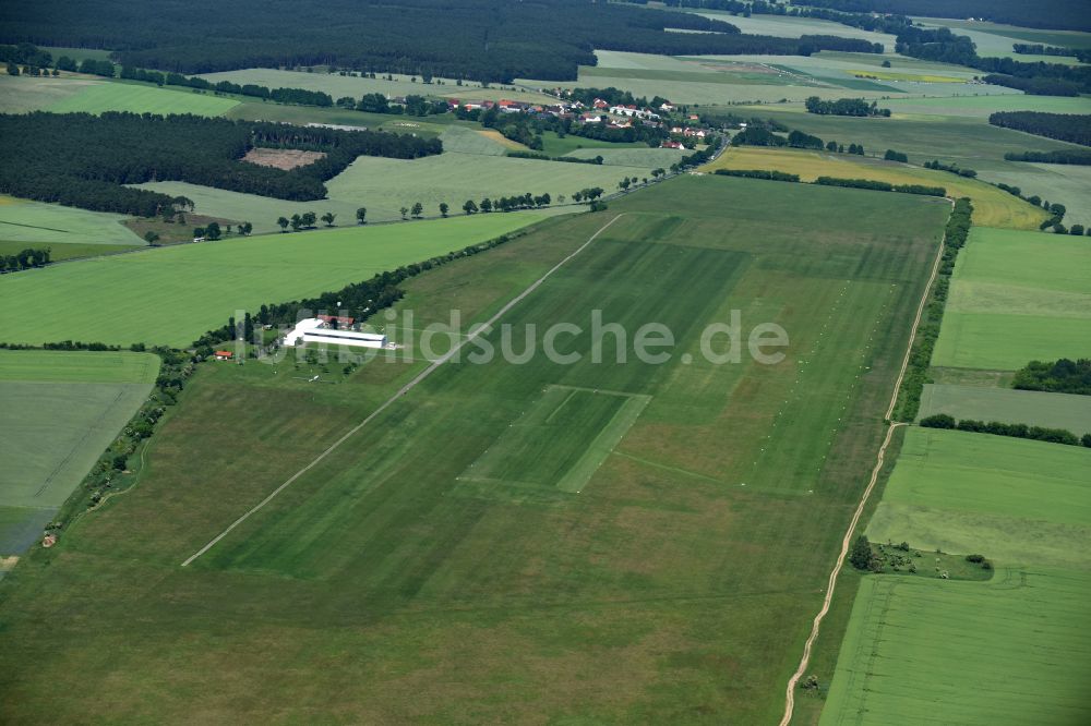 Luftbild Lüsse - Segelflug- Gelände auf dem Flugplatz in Lüsse im Bundesland Brandenburg, Deutschland