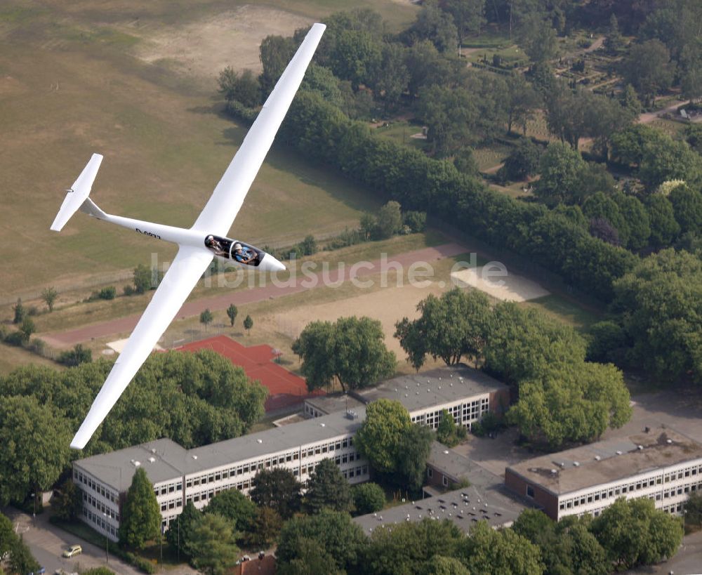 Hamm aus der Vogelperspektive: Segelflugzeug ASW21 über der Hammer Innenstadt