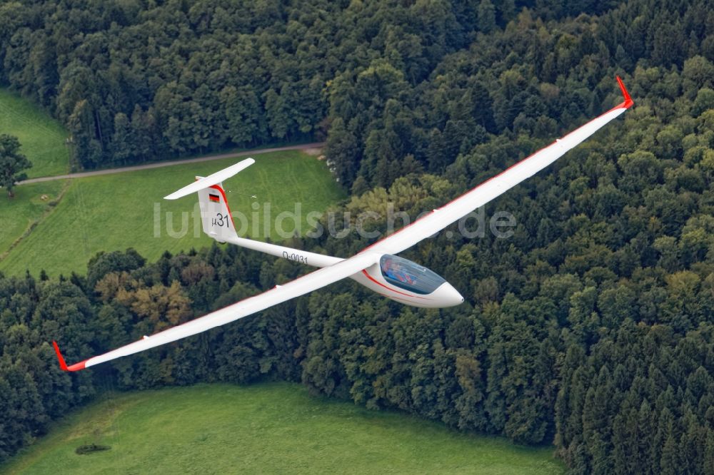 Luftaufnahme Königsdorf - Segelflugzeug Mü 31 bei Erstflug und Flugerprobung nahe Königsdorf im Bundesland Bayern