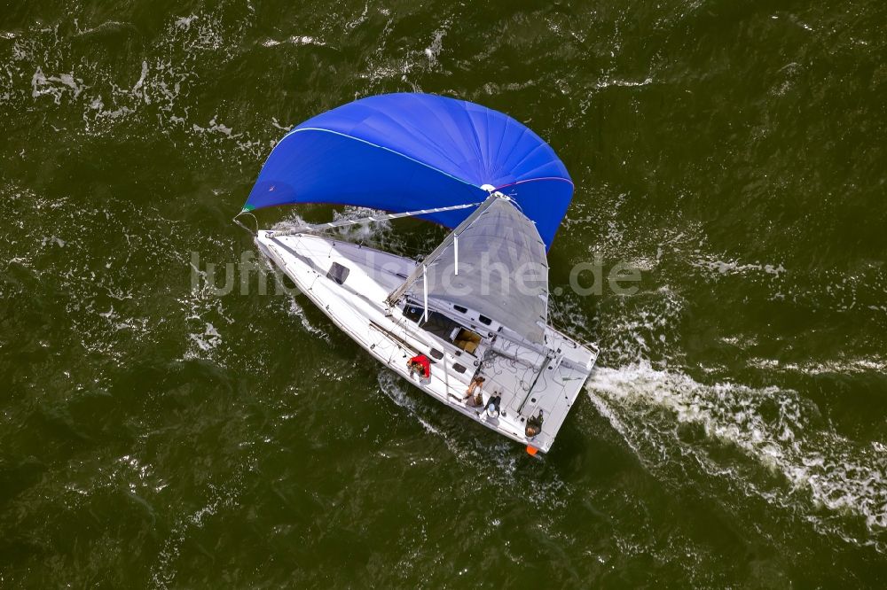 Luftaufnahme Dorsten - Segelregatta bei Middelhagen auf der Insel Rügen in Mecklenburg-Vorpommern