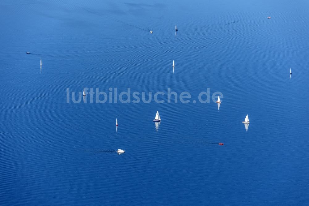 Luftaufnahme Schwerin - Segelregatta auf dem Schweriner See in Schwerin im Bundesland Mecklenburg-Vorpommern, Deutschland