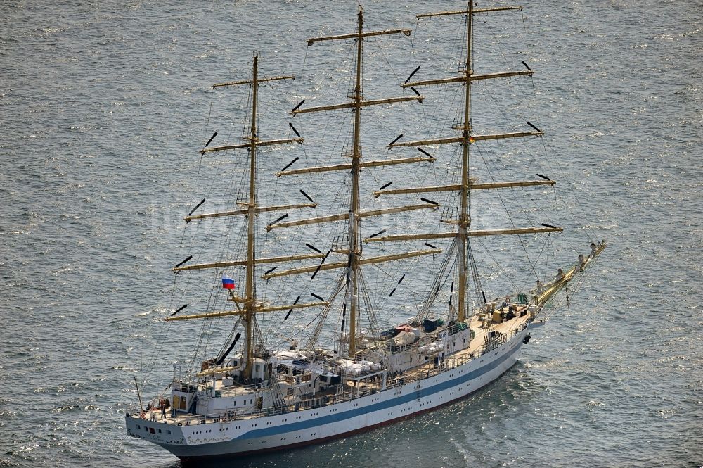 Rostock von oben - Segelschiff MIR in der Ostsee vor Rostock in Mecklenburg-Vorpommern