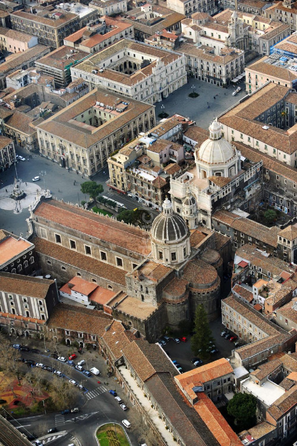 Luftaufnahme Catania Sizilien - Sehenswürdigkeiten in Catania auf Sizilien in Italien