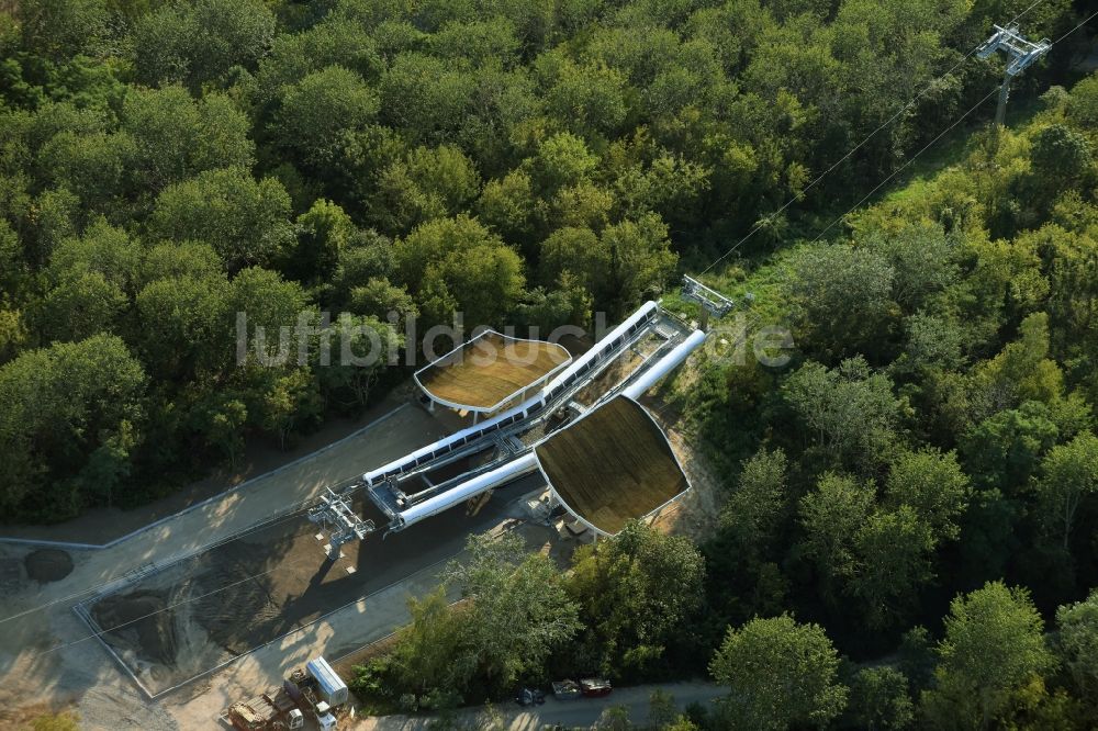 Luftaufnahme Berlin - Seilbahnstation und Bauarbeiten auf dem Kienberg am Gelände der Internationalen Gartenausstellung IGA 2017 im Bezirk Marzahn-Hellersdorf in Berlin