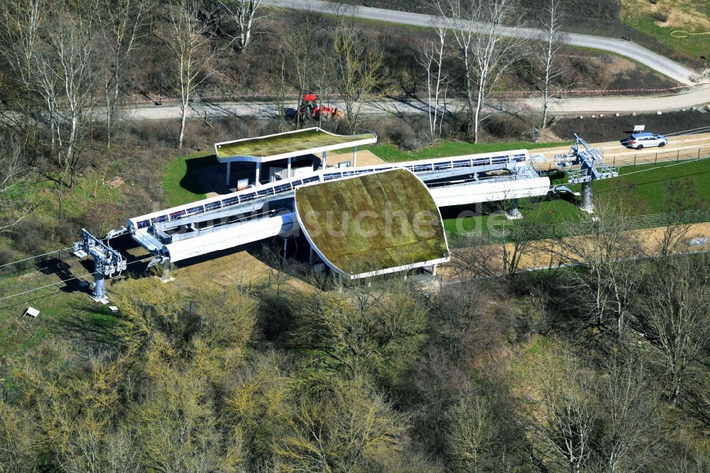 Berlin aus der Vogelperspektive: Seilbahnstation und Bauarbeiten am Kienberg am Gelände der Internationalen Gartenausstellung IGA 2017 im Bezirk Marzahn-Hellersdorf in Berlin