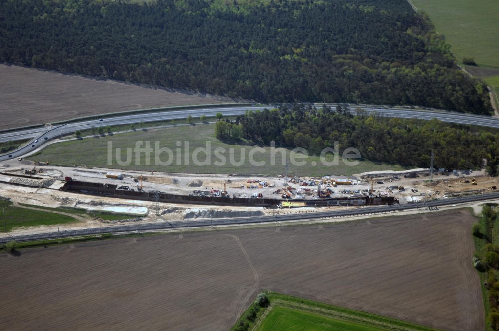 SELCHOW von oben - Selchower Kurve der Deutschen Bahn beim Anschluß des Flughafens Schönefeld BBI