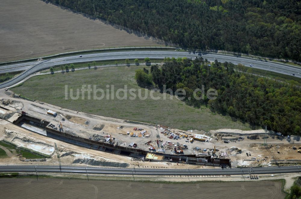 SELCHOW aus der Vogelperspektive: Selchower Kurve der Deutschen Bahn beim Anschluß des Flughafens Schönefeld BBI