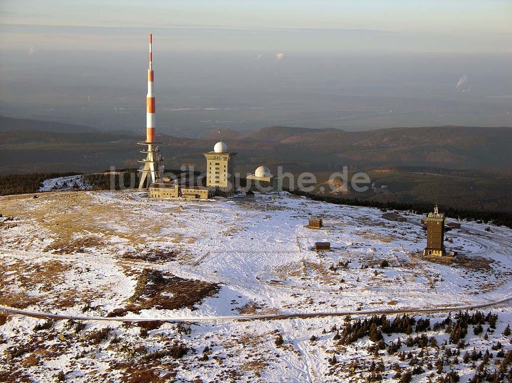 Luftaufnahme Brocken / Harz - Sendeanlagen auf dem Brocken der Deutsche Telekom AG