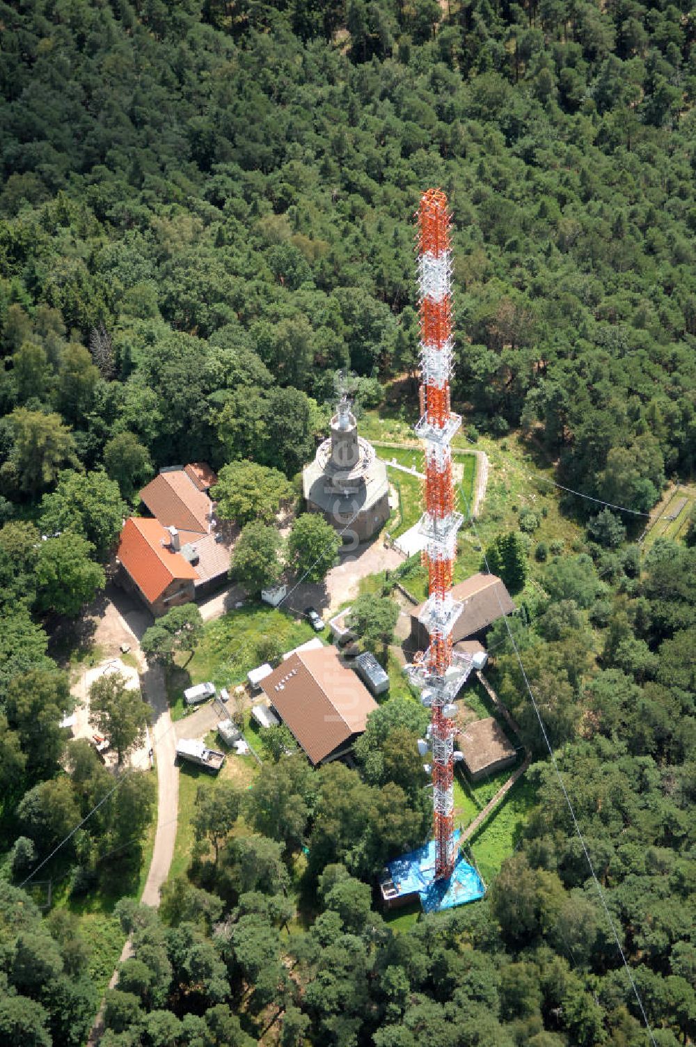 Neustadt an der Weinstrasse von oben - Sendemast bei Neustadt an der Weinstrasse