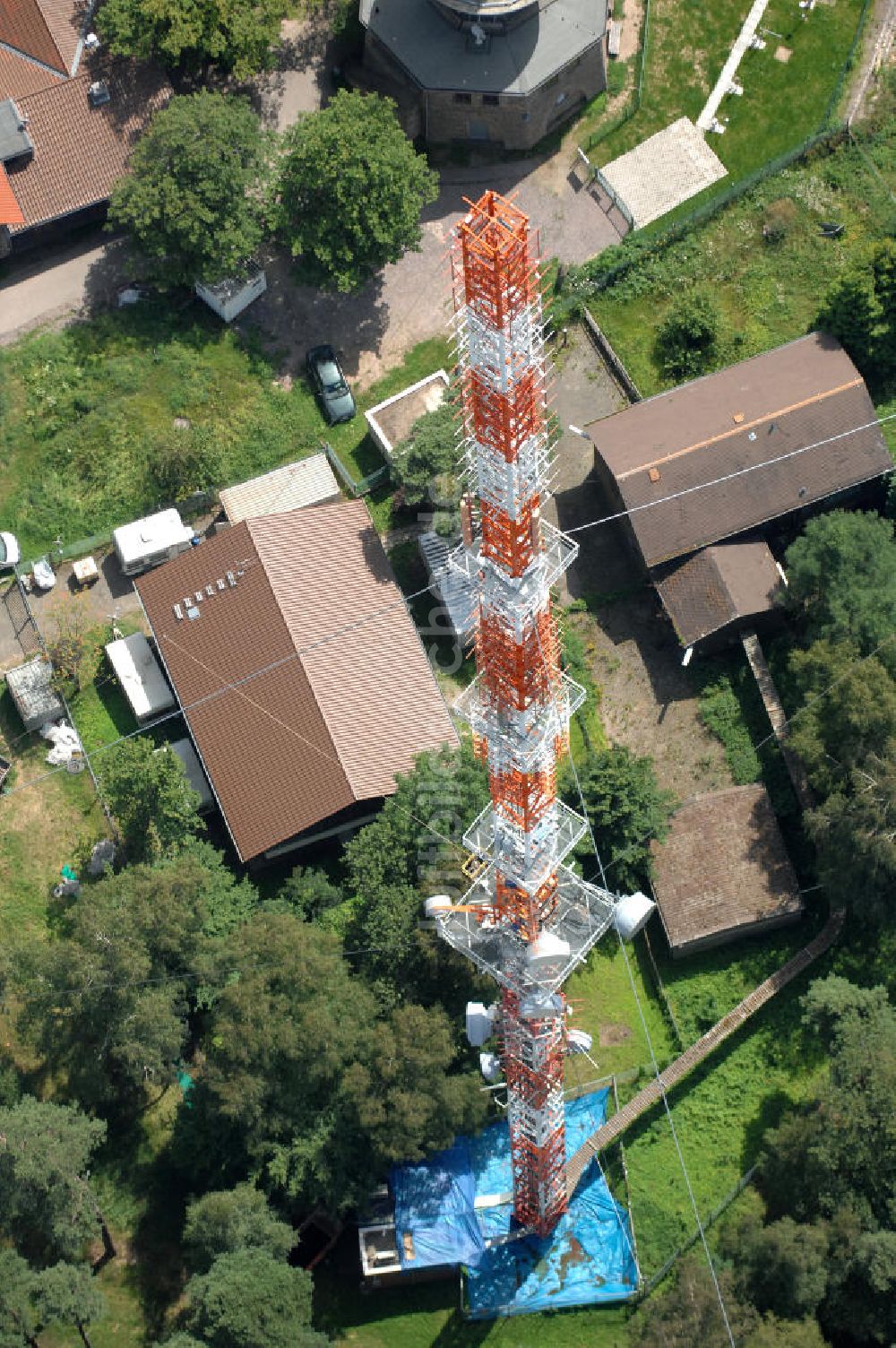 Neustadt an der Weinstrasse von oben - Sendemast bei Neustadt an der Weinstrasse