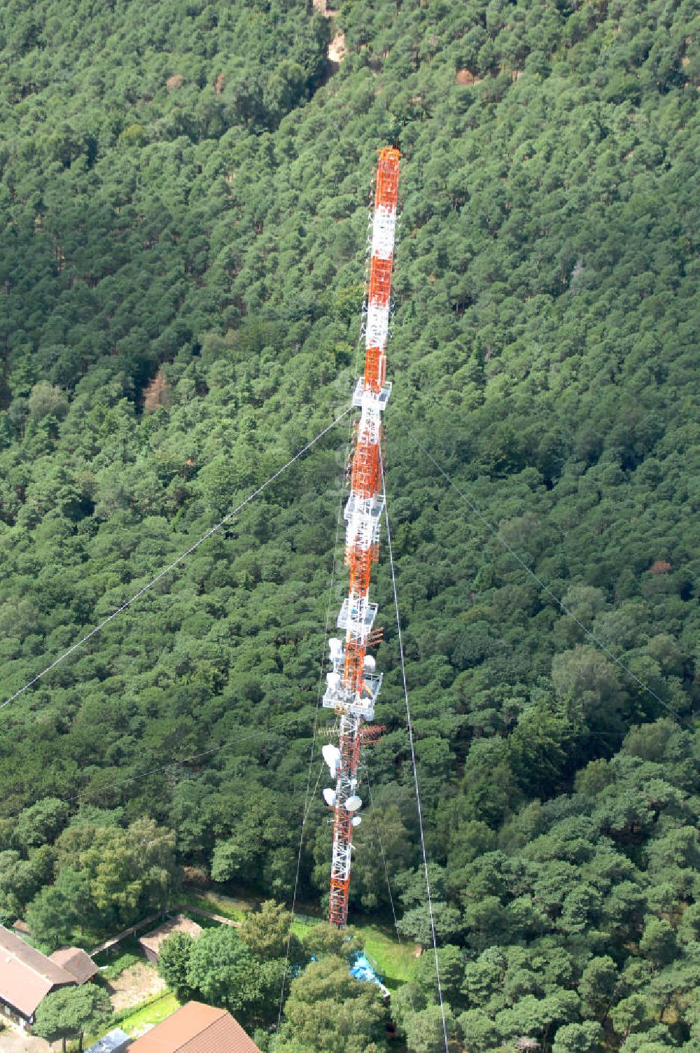 Luftaufnahme Neustadt an der Weinstrasse - Sendemast bei Neustadt an der Weinstrasse