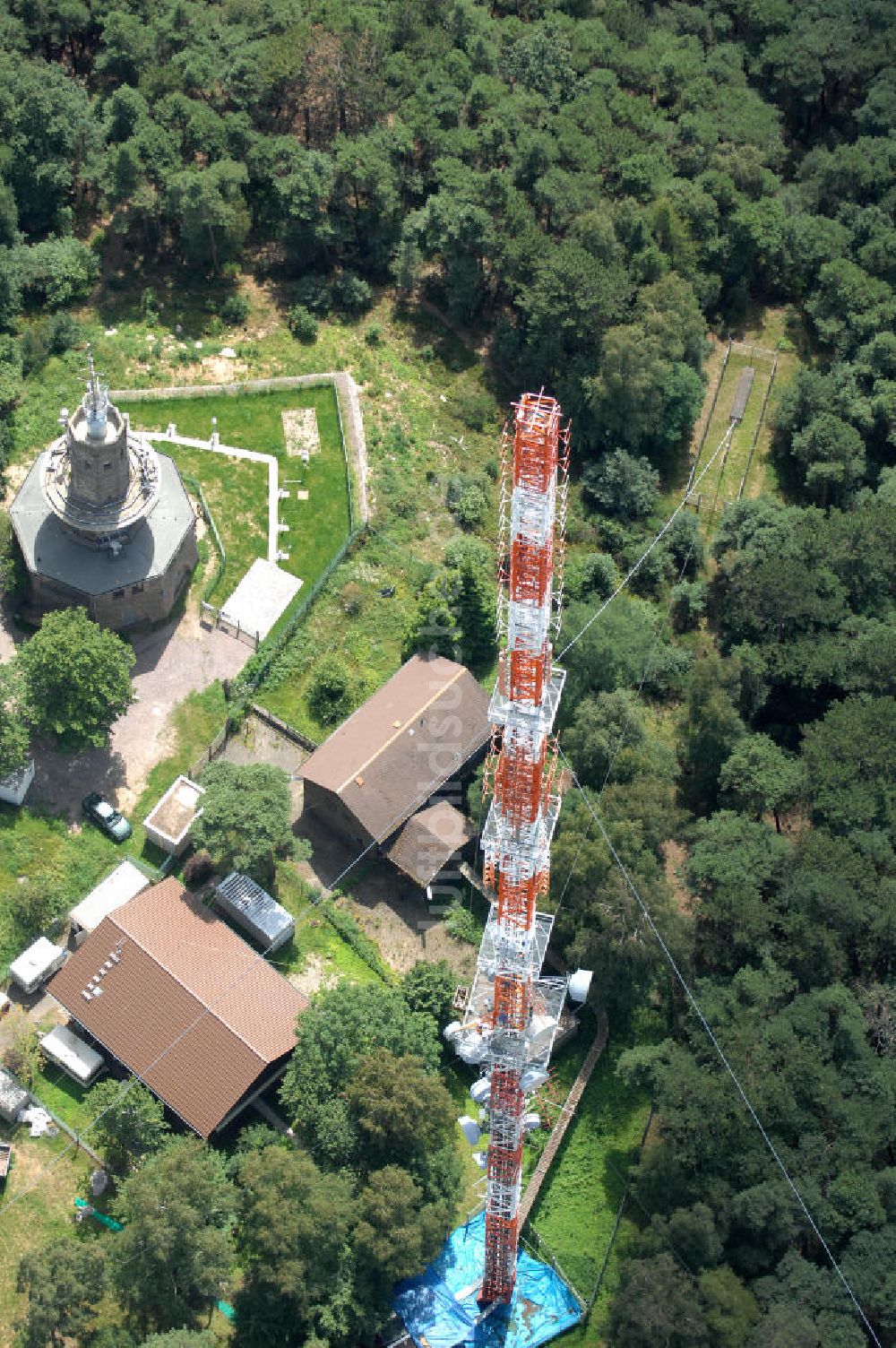 Neustadt an der Weinstrasse von oben - Sendemast bei Neustadt an der Weinstrasse