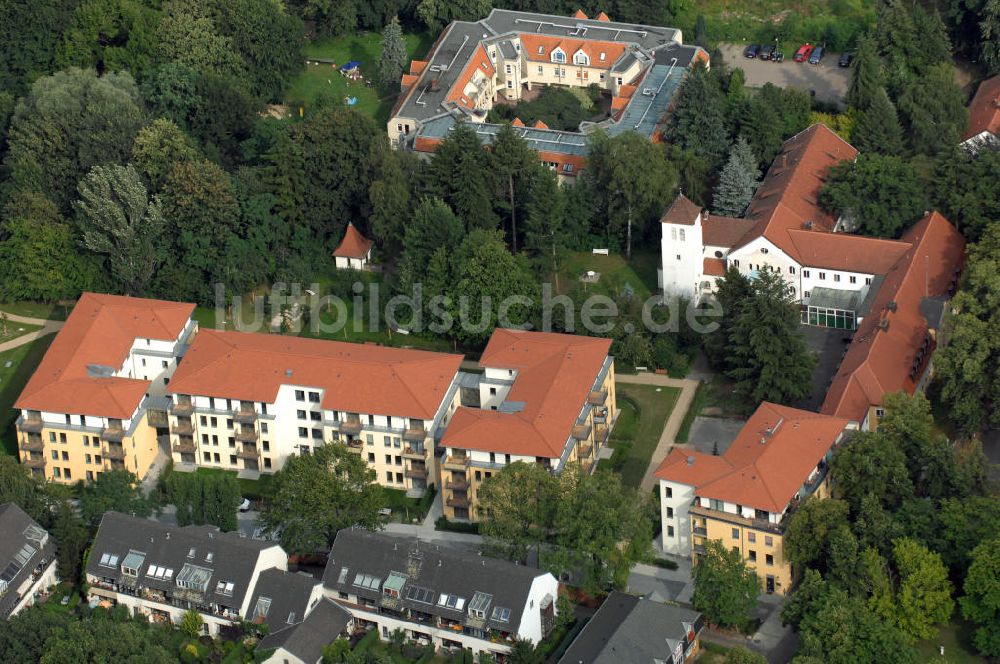 Luftaufnahme Berlin - Seniorenwohnheim des petruswerk Katholische Wohnungsbau- und Siedlungsgesellschaft mbH in Alt-Lankwitz