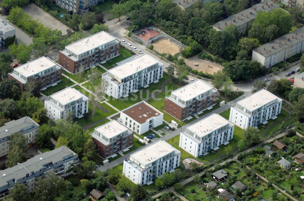 Luftbild Berlin - Seniorenwohnheim St. Teresa des petruswerk Katholische Wohnungsbau- und Siedlungsgesellschaft mbH an der Götzstraße 65 Ecke Felixstraße in 1299 Berlin - Tempelhof