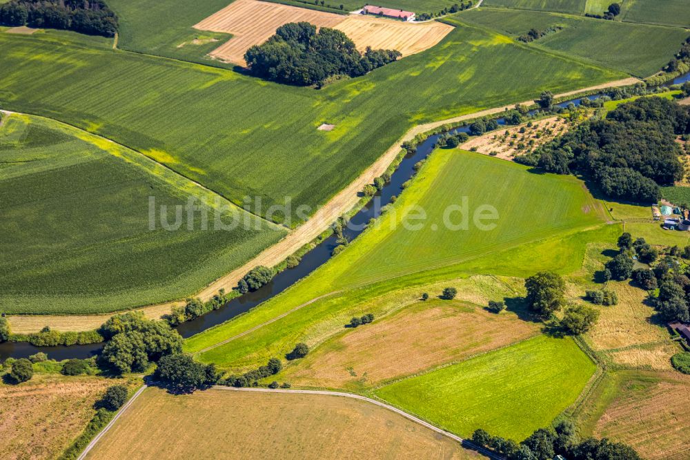 Datteln aus der Vogelperspektive: Serpentinenförmiger Fluss- Kurvenverlauf der Lippe in Olfen im Bundesland Nordrhein-Westfalen, Deutschland