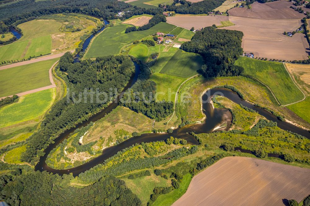 Datteln aus der Vogelperspektive: Serpentinenförmiger Fluss- Kurvenverlauf der Lippe in Olfen im Bundesland Nordrhein-Westfalen, Deutschland