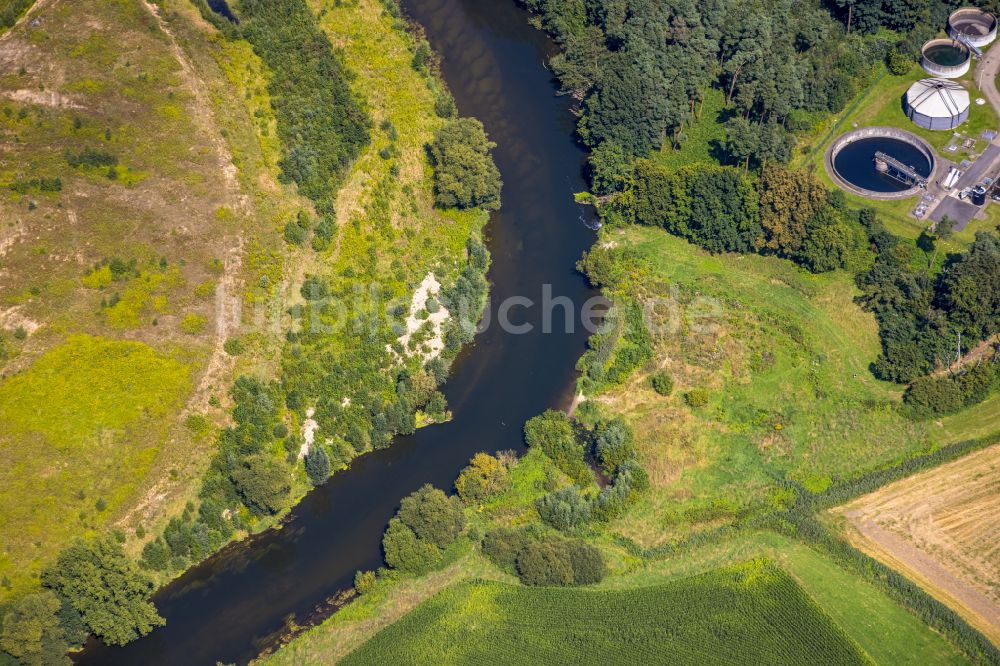 Datteln aus der Vogelperspektive: Serpentinenförmiger Fluss- Kurvenverlauf der Lippe in Olfen im Bundesland Nordrhein-Westfalen, Deutschland