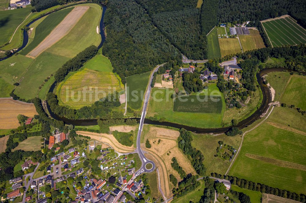 Datteln von oben - Serpentinenförmiger Fluss- Kurvenverlauf der Lippe in Olfen im Bundesland Nordrhein-Westfalen, Deutschland