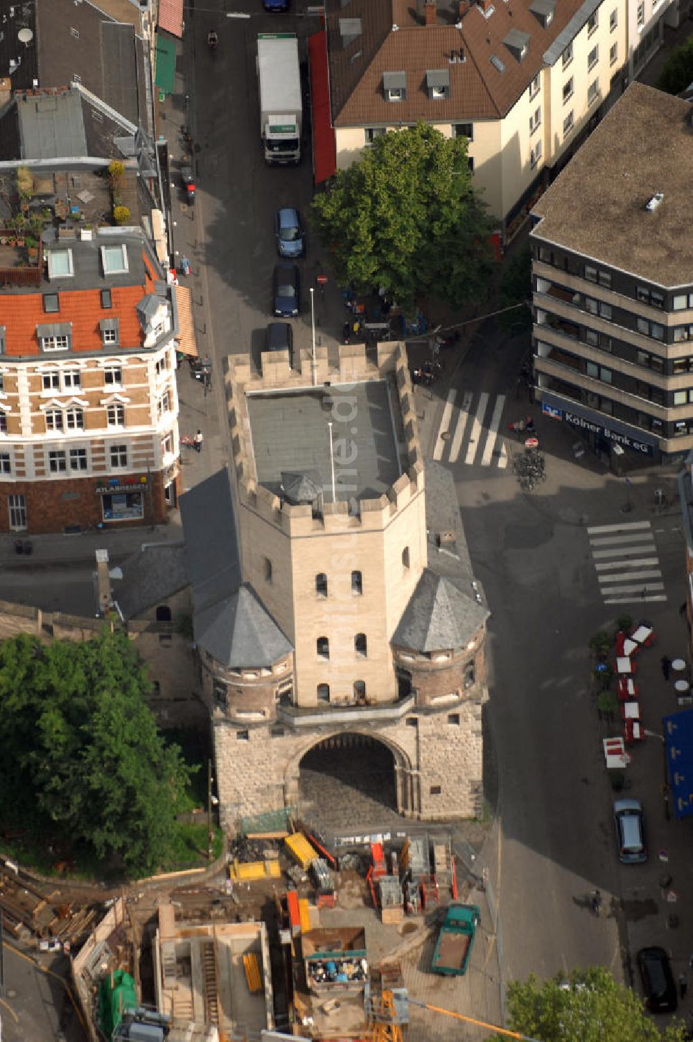 Köln aus der Vogelperspektive: Severinstorburg