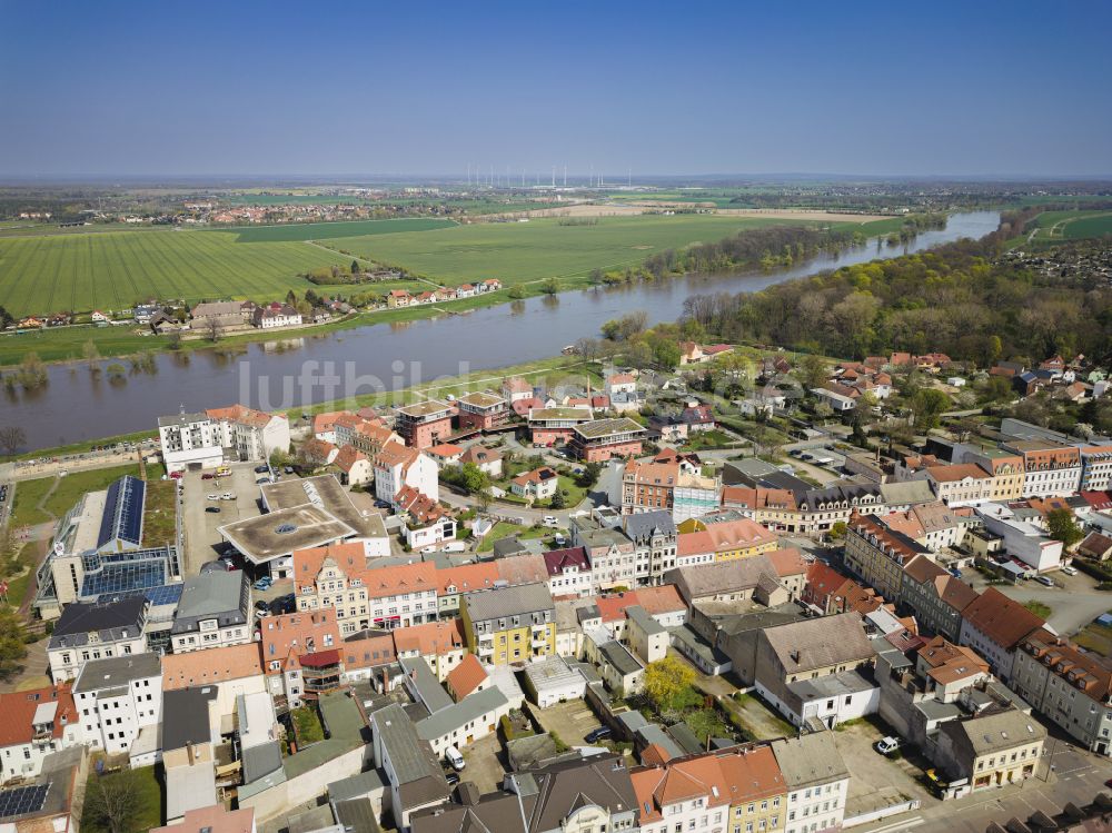 Riesa aus der Vogelperspektive: Siedlungsgebiet an der Elbe in Riesa im Bundesland Sachsen, Deutschland