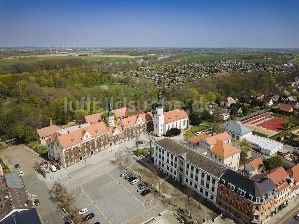 Luftbild Riesa - Siedlungsgebiet an der Elbe in Riesa im Bundesland Sachsen, Deutschland