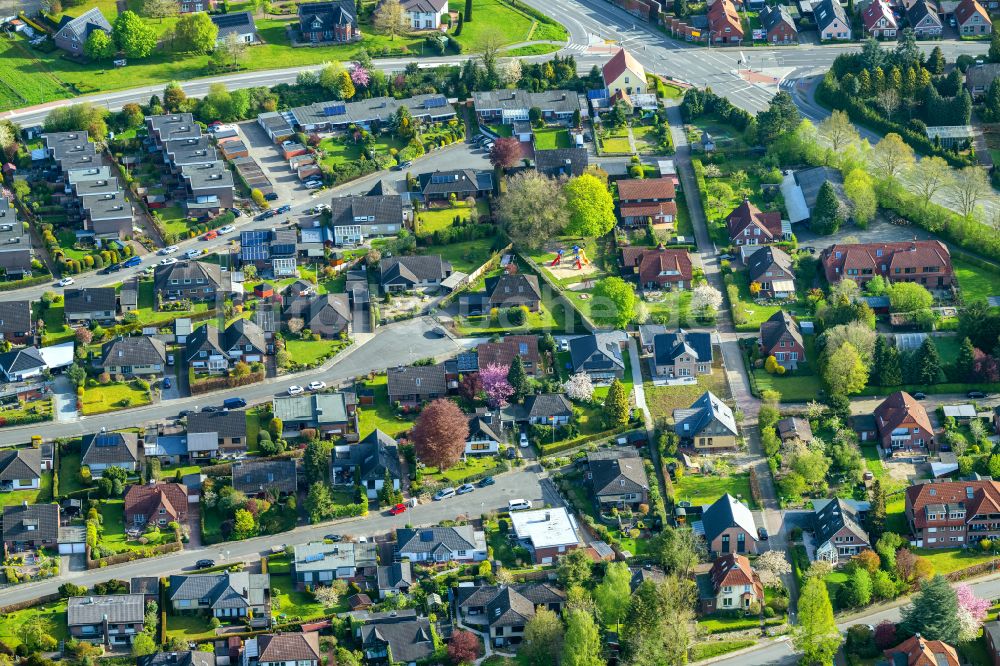 Horneburg aus der Vogelperspektive: Siedlungsgebiet in Horneburg im Bundesland Niedersachsen, Deutschland