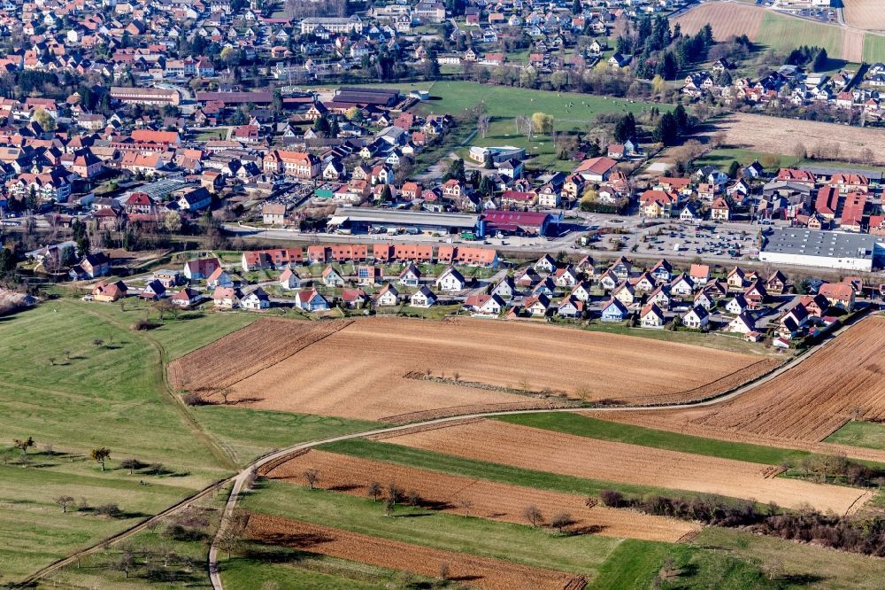 Luftbild Niedermodern - Siedlungsgebiet in Niedermodern in Grand Est, Frankreich