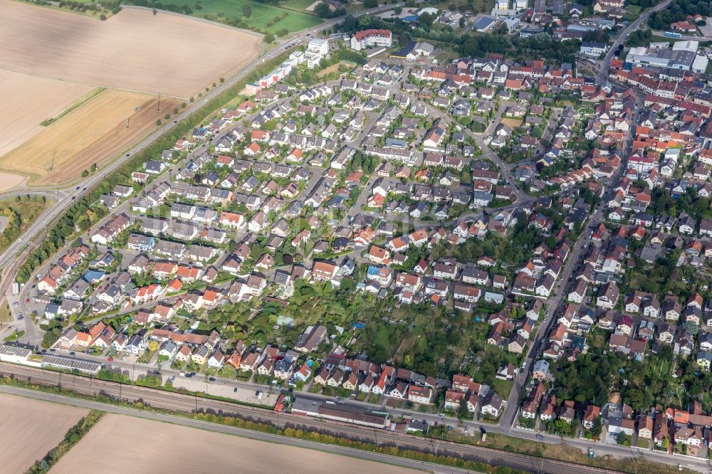 Luftbild Stutensee - Siedlungsgebiet im Ortsteil Blankenloch in Stutensee im Bundesland Baden-Württemberg, Deutschland