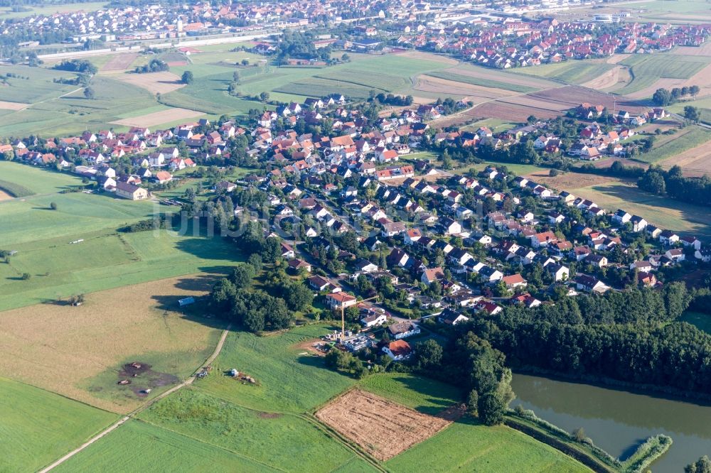 Baiersdorf aus der Vogelperspektive: Siedlungsgebiet im Ortsteil Igelsdorf in Baiersdorf im Bundesland Bayern, Deutschland