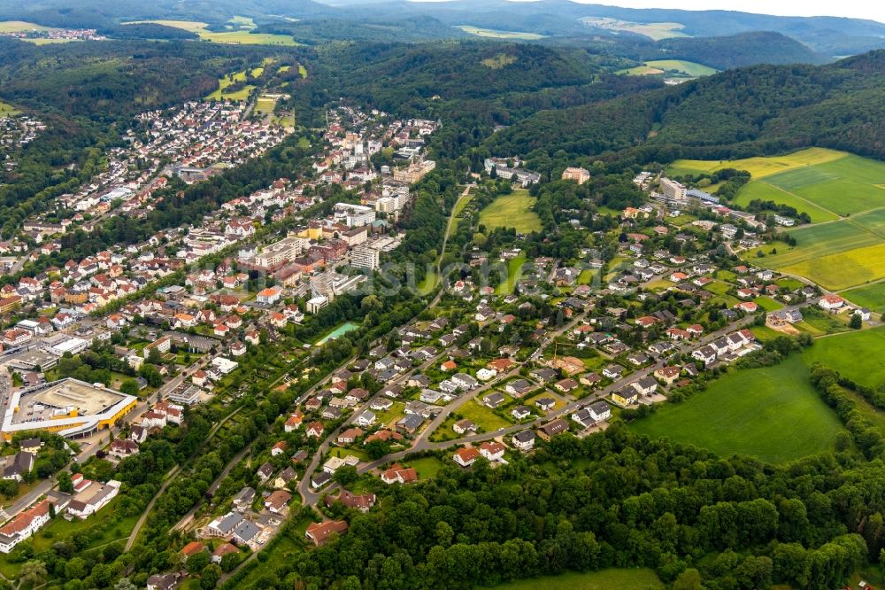 Bad Wildungen von oben - Siedlungsgebiet im Ortsteil Reitzenhagen in Bad Wildungen im Bundesland Hessen, Deutschland