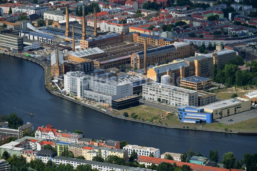 Luftbild Berlin - Siedlungsgebiet am Ufer des Verlaufes der Spree in Berlin, Deutschland