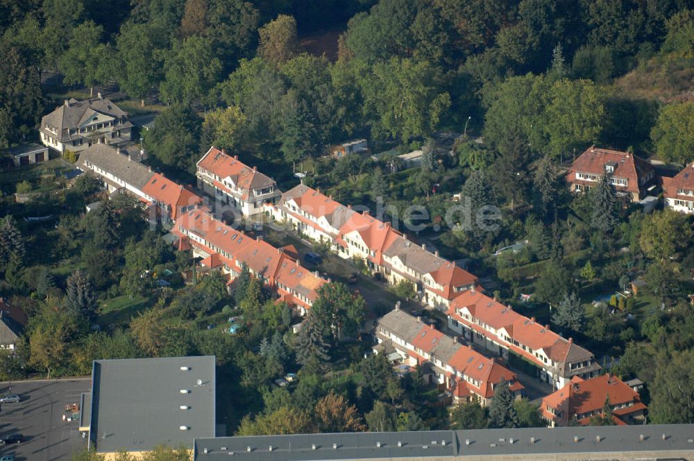 Berlin aus der Vogelperspektive: Siedlungsstraße in Berlin-Buch