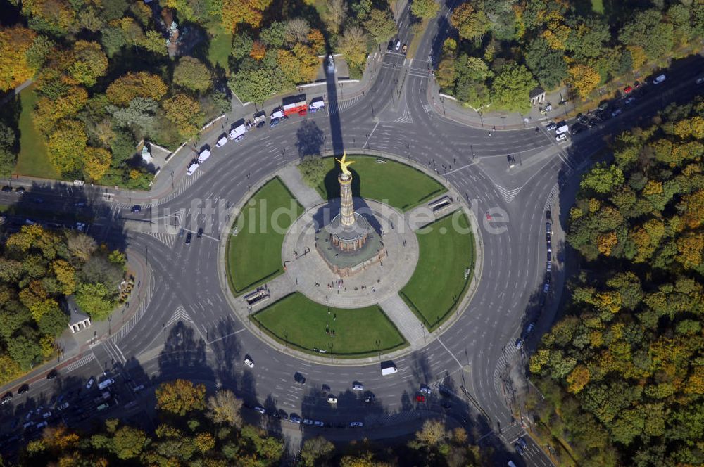 Luftaufnahme Berlin - Siegessäule am Großen Stern im Tiergarten Berlin