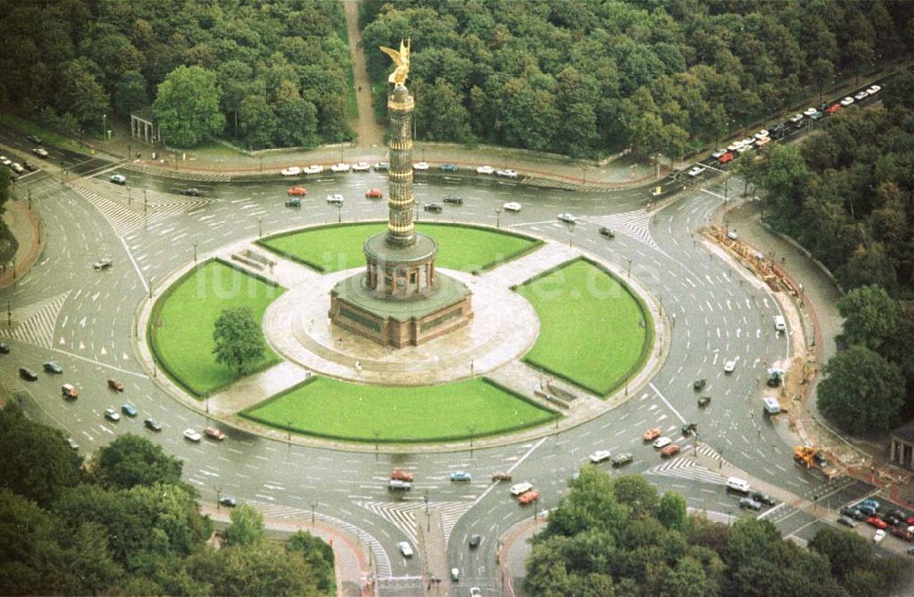 Siegessäule im Tiergarten von oben - 05.03.1993 Siegessäule im Tiergarten