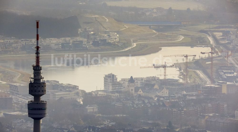 Dortmund aus der Vogelperspektive: Silhouette des Dortmunder Fernsehturm Florian mit dem Phönix-See im Ortsteil Hörde in Dortmund im Bundesland Nordrhein-Westfalen