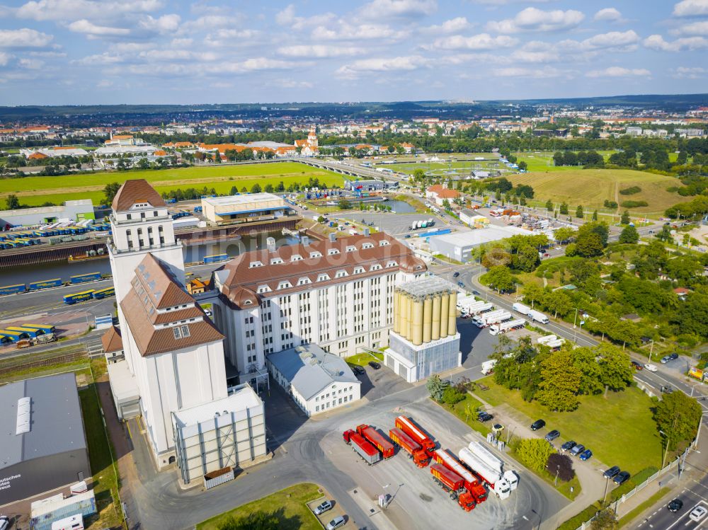 Luftbild Dresden - Silo und Getreide- Speicher Dresdner Hafenmühle im Albertshafen in Dresden im Bundesland Sachsen, Deutschland