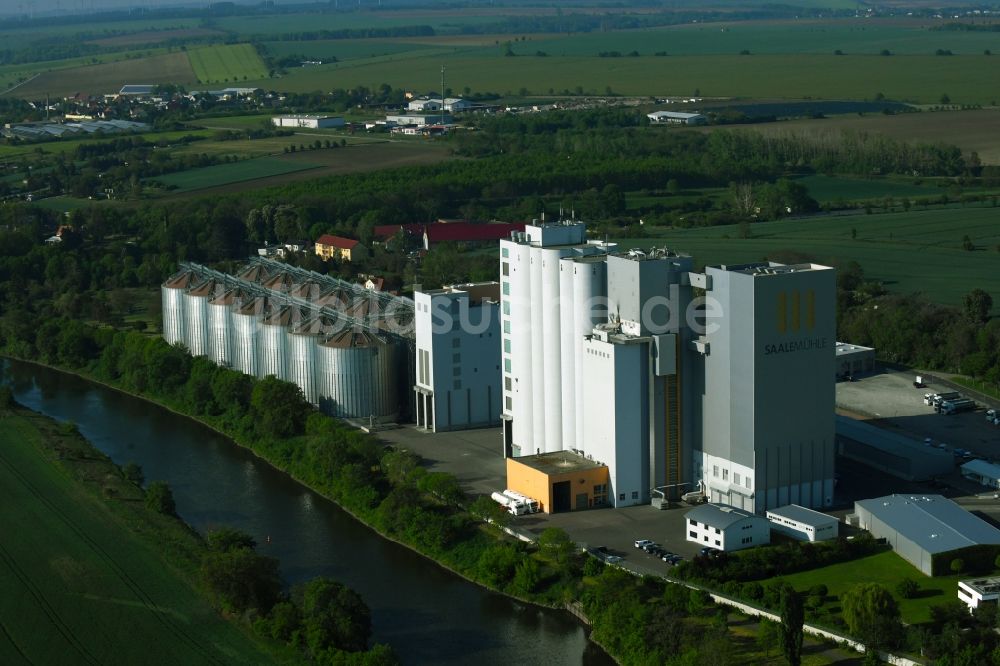 Luftbild Alsleben (Saale) - Silo und Getreide- Speicher der Saalemühle Alsleben in Alsleben (Saale) im Bundesland Sachsen-Anhalt, Deutschland