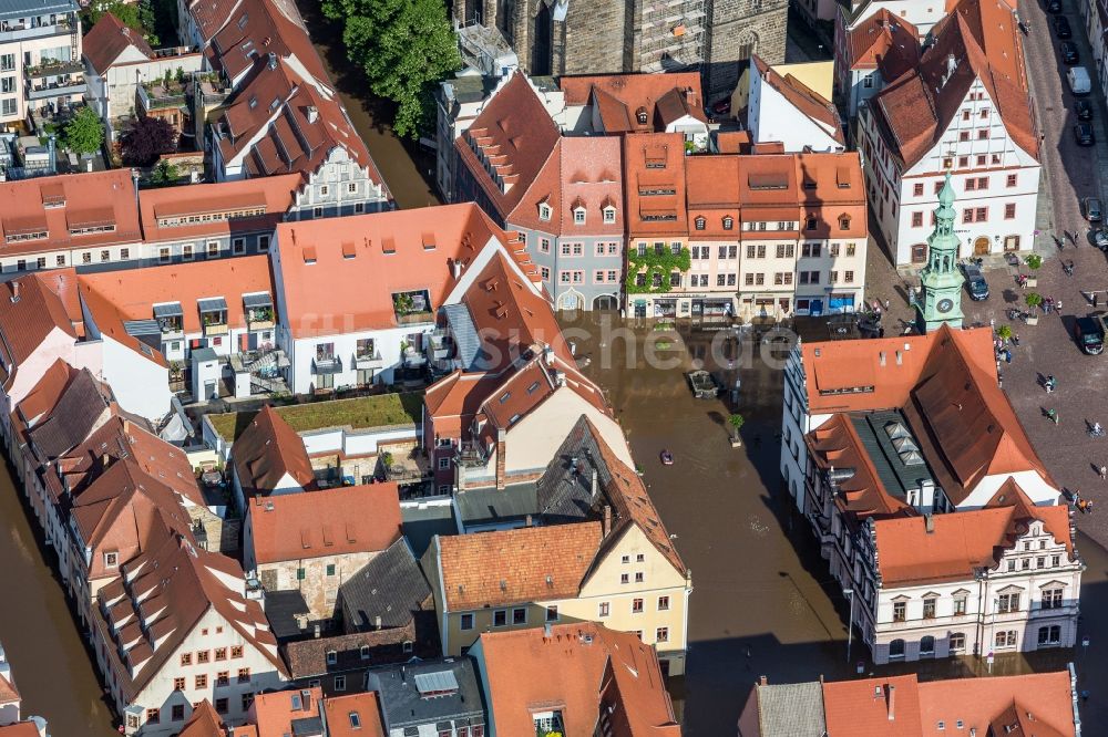 Pirna von oben - Situation während und nach dem Hochwasser am Ufer der Elbe im Stadtzentrum von Pirna im Landkreis Sächsische Schweiz-Osterzgebirge im Bundesland Sachsen