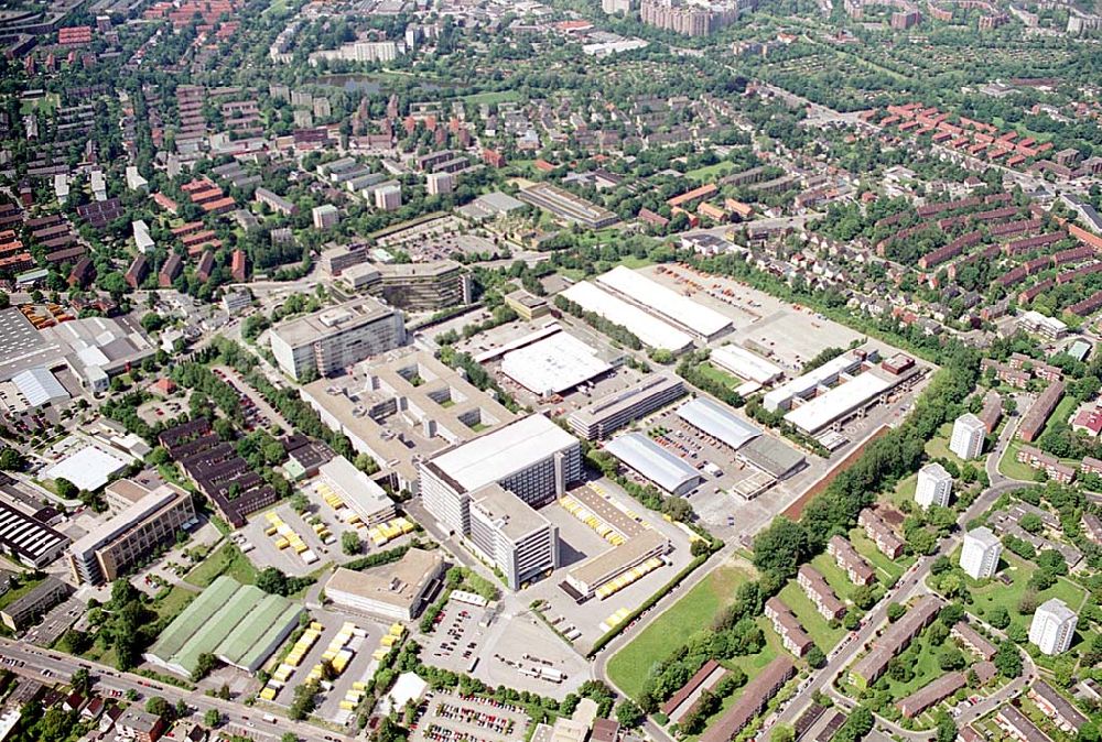 Hamburg aus der Vogelperspektive: Sitz des Otto-Konzerns in Hamburg. Datum: 30.05.2003