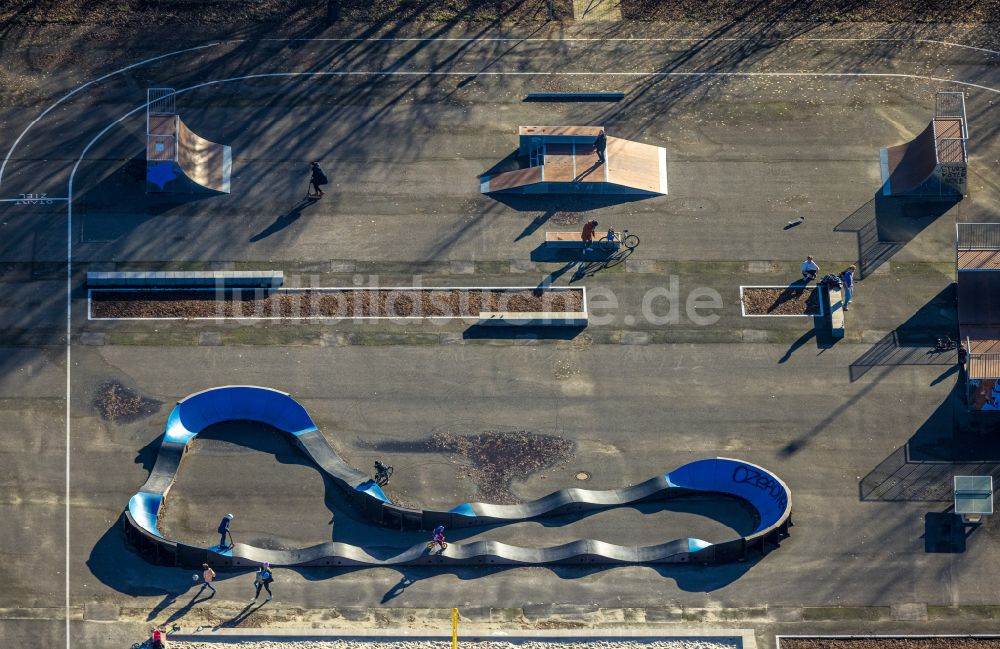 Bochum von oben - Skatepark und Skatebahn Skatepark Auf der Heide in Bochum im Bundesland Nordrhein-Westfalen, Deutschland