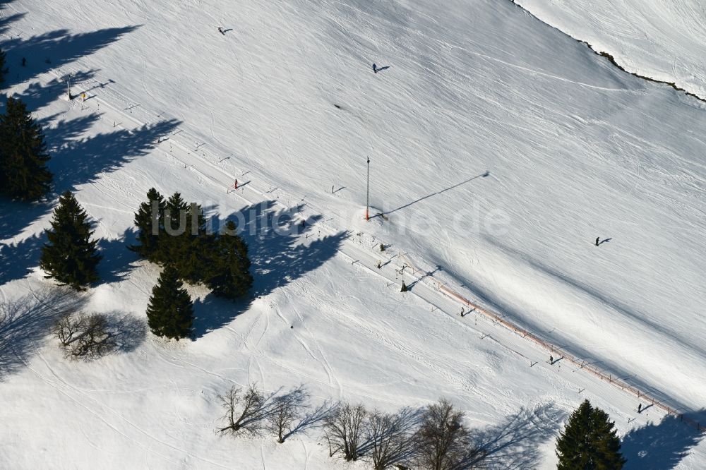 Schmiedefeld am Rennsteig aus der Vogelperspektive: Skilift in Schmiedefeld am Rennsteig im Bundesland Thüringen