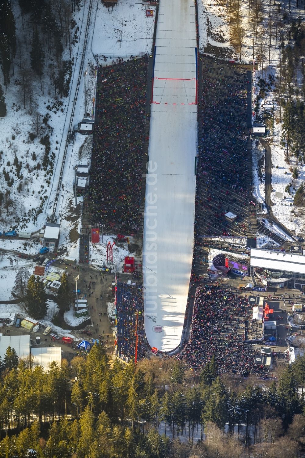 Luftbild Willingen - Skispringen beim World Ski- Cup Willingen 2014 an der Mühlenschanze in Willingen (Upland) im Hochsauerland in Hessen