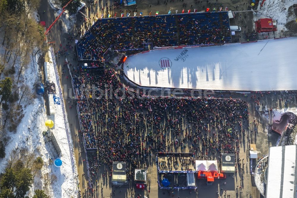 Luftaufnahme Willingen - Skispringen beim World Ski- Cup Willingen 2014 an der Mühlenschanze in Willingen (Upland) im Hochsauerland in Hessen