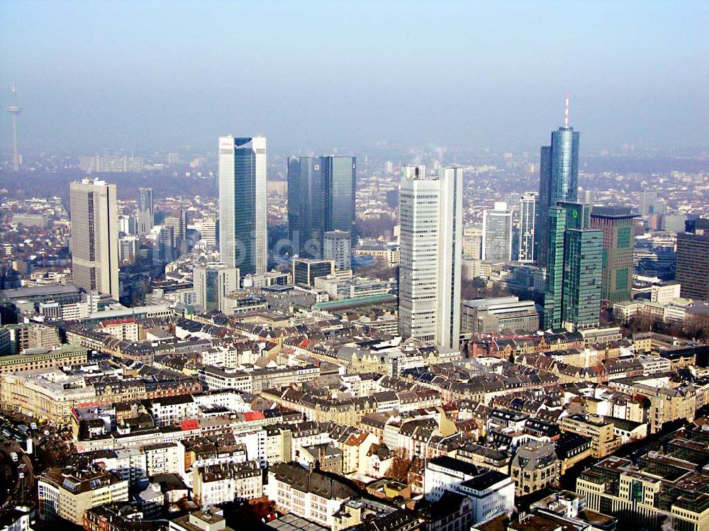 Frankfurt Main / Hessen aus der Vogelperspektive: Skyline des Bankenviertels von Frankfurt/Main