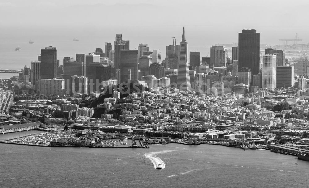 Luftbild San Francisco - Skyline an der Baustelle zum Neubau des Hochhaus- Gebäudekomplexes Transamerica Pyramid Center in San Francisco in USA