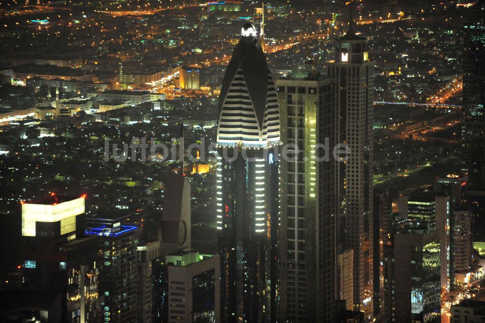 DUBAI / DUBAYY aus der Vogelperspektive: Skyline des Dubai an der Sheikh Zayed Road