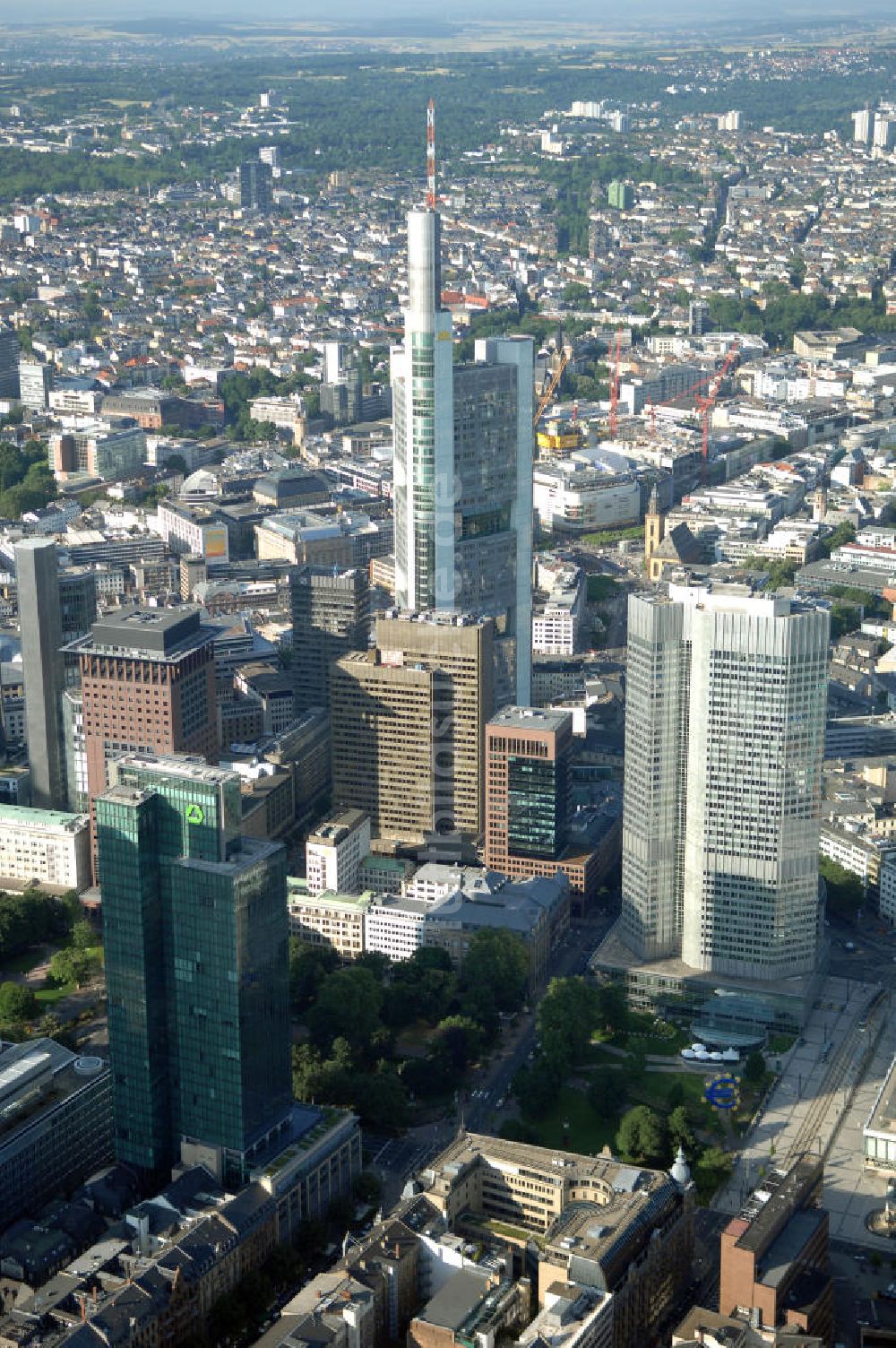 Frankfurt am Main aus der Vogelperspektive: Skyline Frankfurt am Main