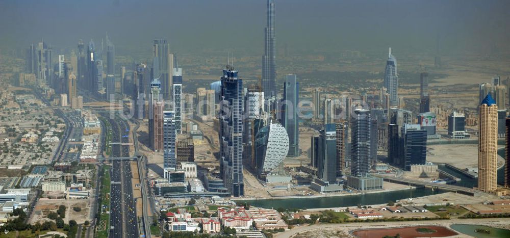 Luftbild DUBAI / DUBAYY - Skyline der Hochhäuser an der Business Bay Creek Extension in Dubai