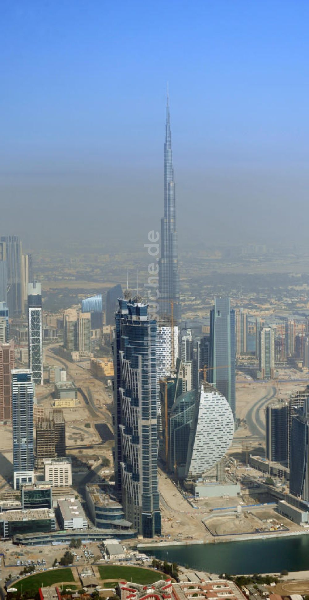 Luftaufnahme DUBAI / DUBAYY - Skyline der Hochhäuser an der Business Bay Creek Extension in Dubai