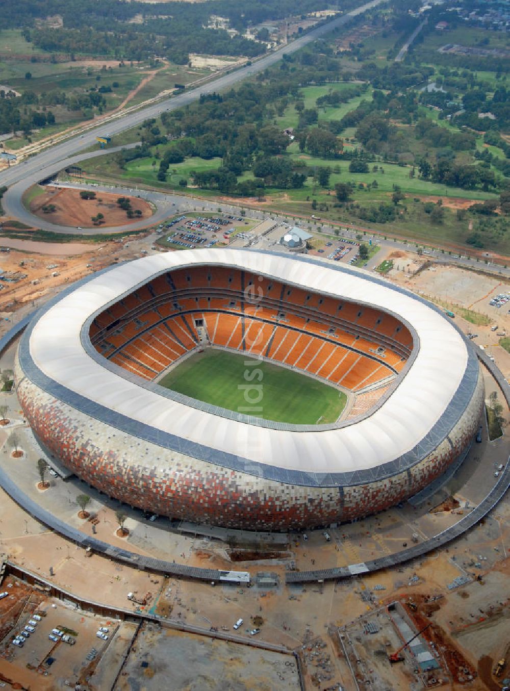 Luftaufnahme Johannesburg - Soccer City Stadion / Stadium Johannesburg Südafrika / South Africa